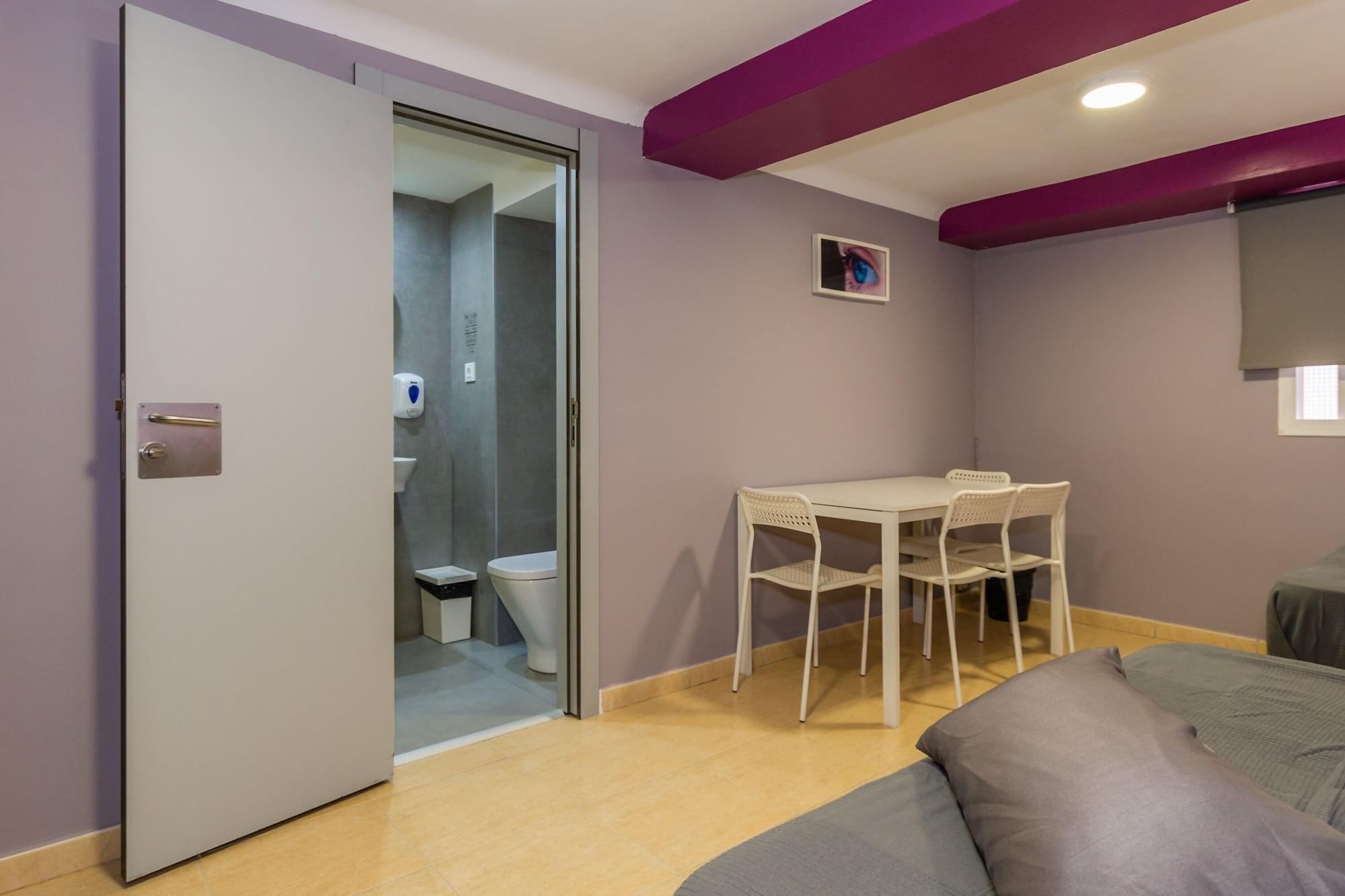 Sun & Moon Hostel Barcelona Ngoại thất bức ảnh